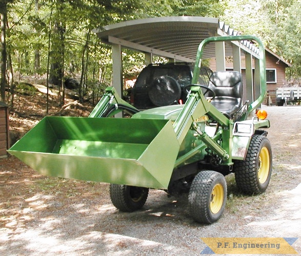 Rae C., Australia John Deere 655 | john deere 655 compact tractor loader bucket front view