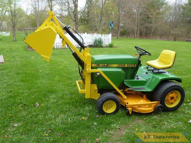 Paul F. - John Deer 317 - Pin-on Mini Payloader | Prototype building May 2020 - View 5