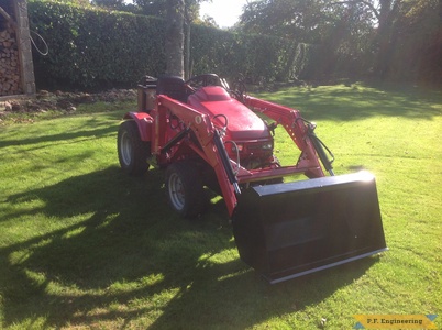 Honda 5518 loader with bucket by Simon B.