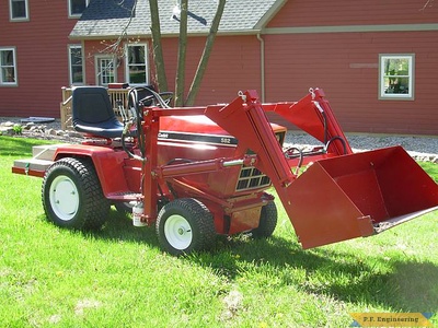 Cub Cadet 582 garden tractor loader_1