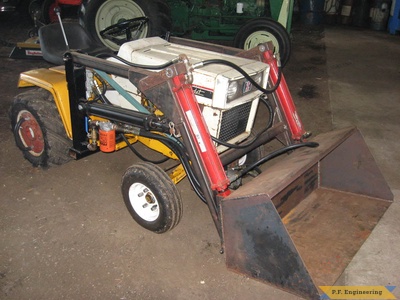 Cub Cadet model 149 garden tractor loader_1