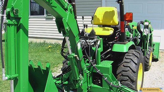 John Deere 2320 compact tractor backhoe_1