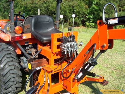 Kubota L3410 compact tractor Micro Hoe_3